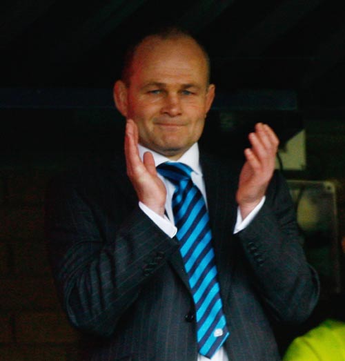 Scotland boss Andy Robinson applauds his side's score
