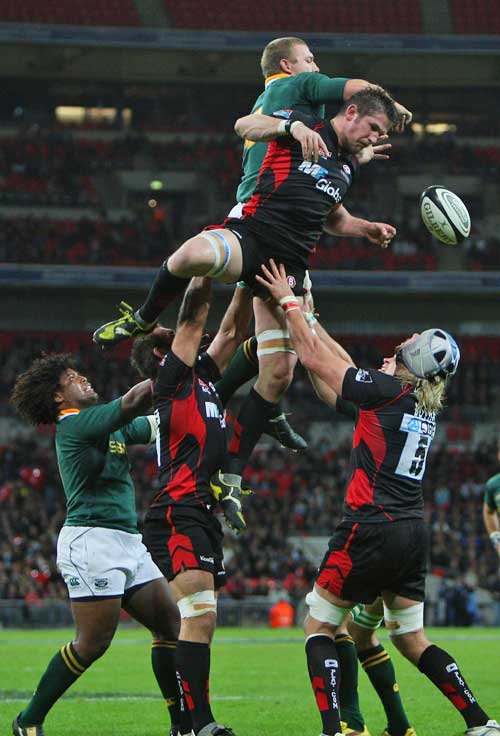 Saracens' Ernst Joubert and South Africa's Jean Deysel compete at a lineout