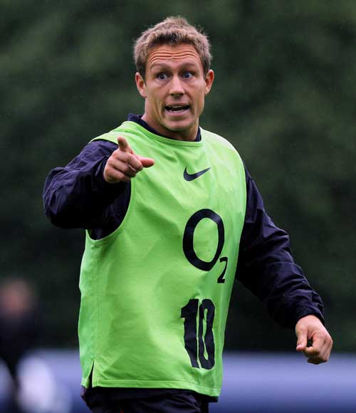 Jonny Wilkinson issues some instruction during a training session