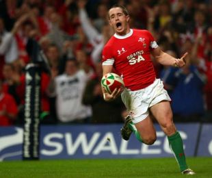 Wales winger Shane Williams saunters through for his second try, Wales v Argentina, Millennium Stadium, Cardiff, Wales, November 21, 2009 