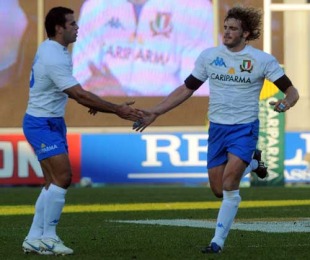 Italy wing Mirco Bergamasco is congratulated after landing a penalty, Italy v Samoa, Stadio del Duca, Ascoli, November 28, 2009