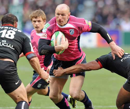 Cardiff Blues' Gareth Thomas takes on the Toulouse defence, Toulouse v Cardiff Blues, Heineken Cup, Stade Municipal, Toulouse, France, December 19, 2009
