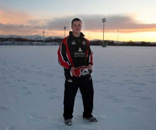 New Edinburgh fly-half Rory Hutton braves the cold at Murrayfield, January 5, 2010