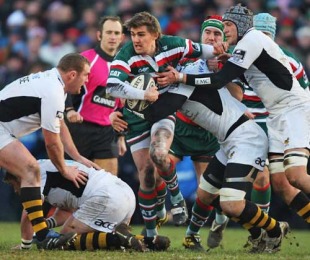 Leicester's Toby Flood is shackled by the Wasps defence, Leicester Tigers v London Wasps, Guinness Premiership, Welford Road, Leicester, England, January 9, 2010