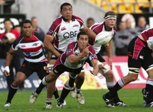 Chris Smylie of North Harbour passes the ball during the Air New Zealand Cup match between Counties Manukau and North Harbour at Mt Smart Stadium on October 4, 2008 in Auckland, New Zealand.