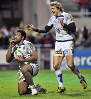Clermont winger Napolioni Nalaga celebrates a try, Clermont Auvergne v Ospreys, Heineken Cup, Stade Marcel Michelin, Montferrand, France, January 16, 2010
