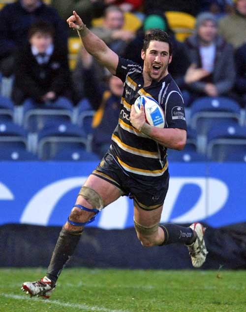 Worcester's Matt Cox races in to score a try