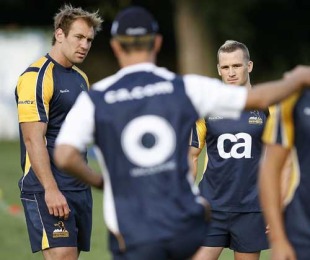 Brumbies flanker Rocky Elsom and fly-half Matt Giteau take it easy in a pre-season session, Brumbies pre-season training session, Griffith Oval, Canberra, Australia, January 18, 2010