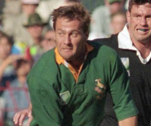 South Africa flanker Ruben Kruger looks for support, South Africa v New Zealand, Rugby World Cup final, Ellis Park, June 24, 1995