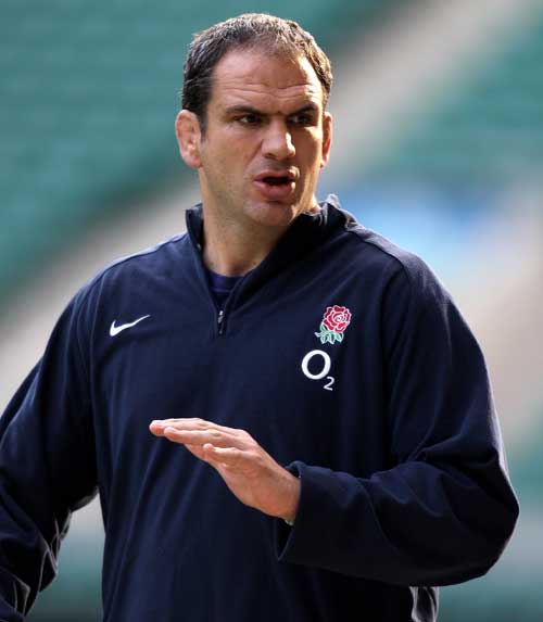 England manager Martin Johnson offers some instruction
