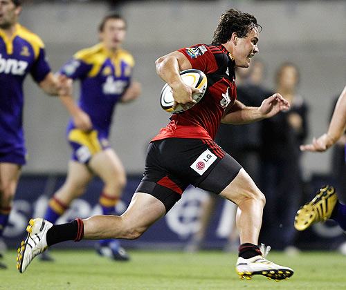 Zac Guildford runs in to score for the Crusaders