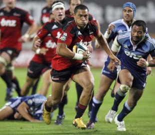 The Crusaders' Robbie Fruean breaches the Blues' defence, Crusaders v Blues, Super 14, AMI Stadium, Christchurch, New Zealand, March 6, 2010